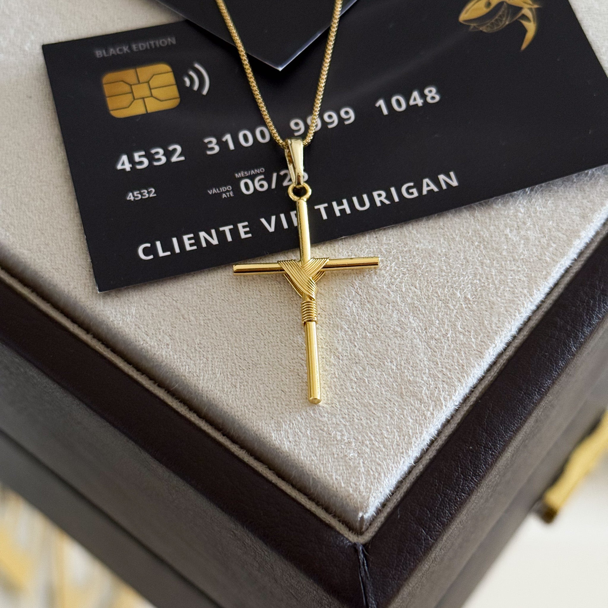 Pingente Crucifixo Palito M 4x2cm Banhado A Ouro 18k