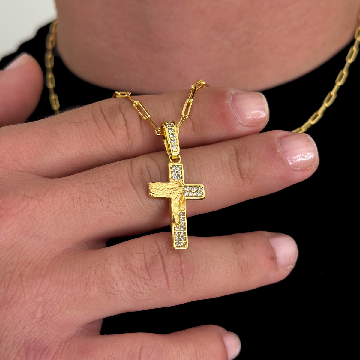 Colar Crucifixo Face De Cristo Cravejado - Corrente e Pulseira Cadeado Alongado Banhado A Ouro 18k