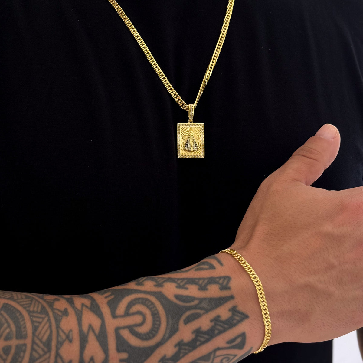 Colar N. Sra. Aparecida Cravejado P - Corrente e Pulseira Lacraia Banhado A Ouro 18k