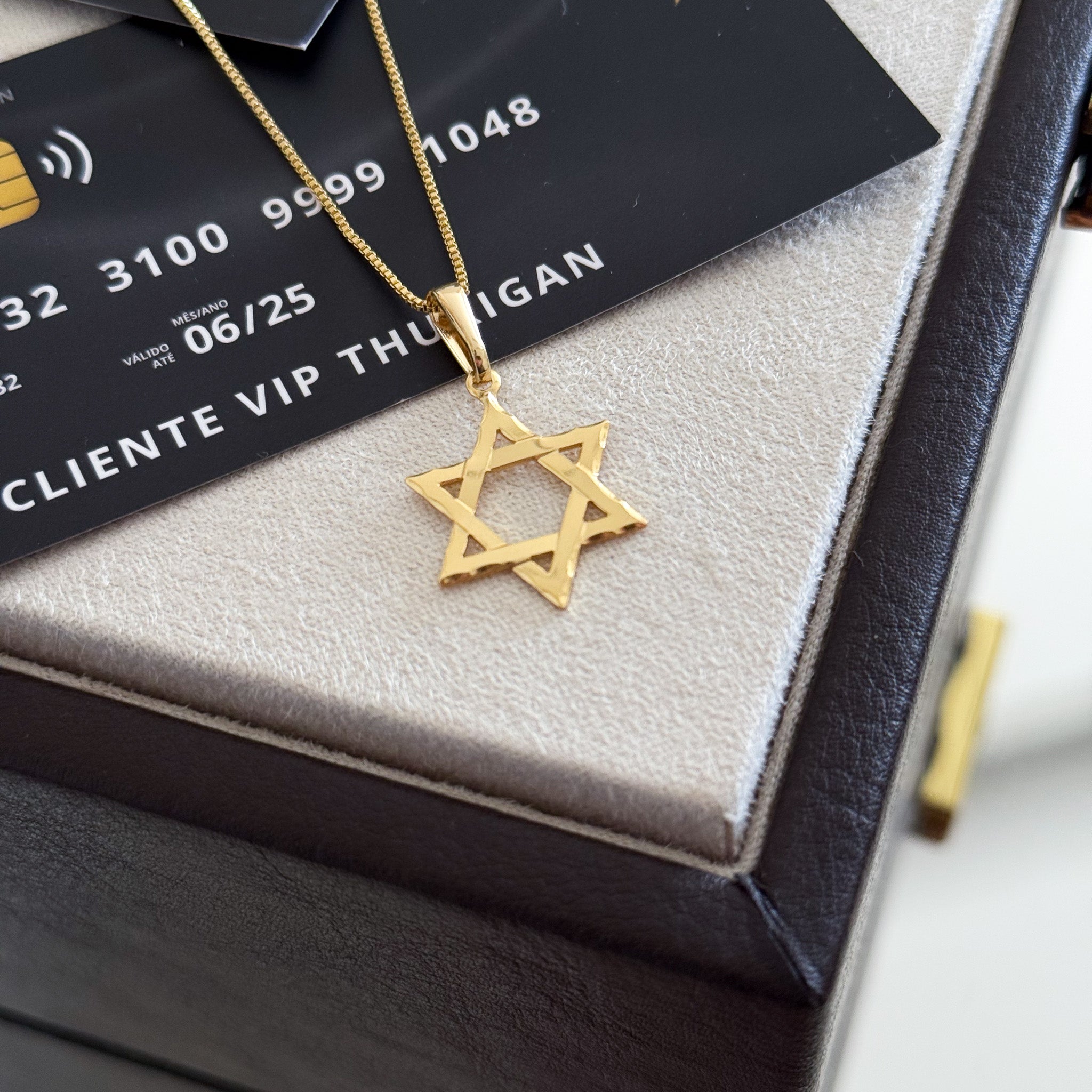Pingente Estrela De Davi Vazado 1,5x1,5cm Banhado A Ouro 18k