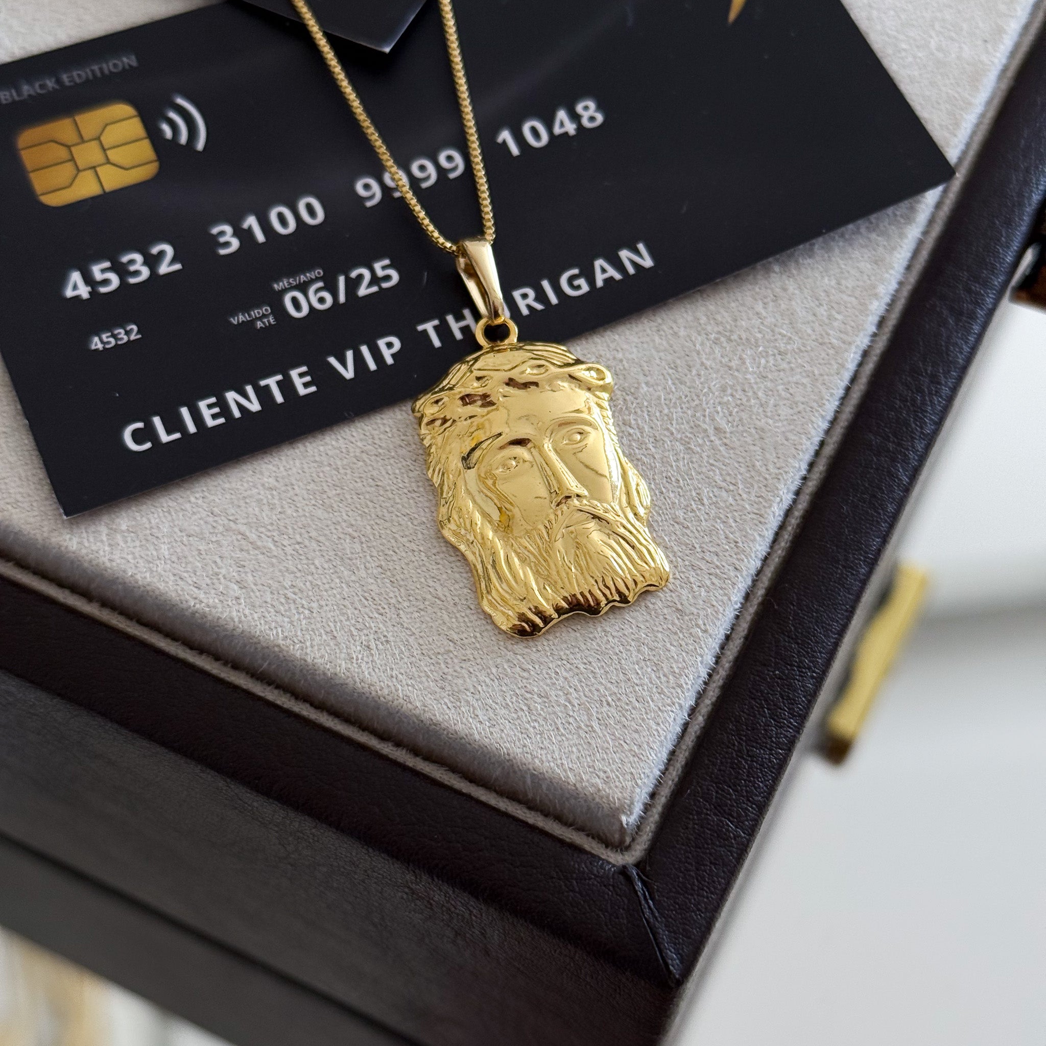 Pingente Face de Cristo 3x2cm Banhado A Ouro 18k