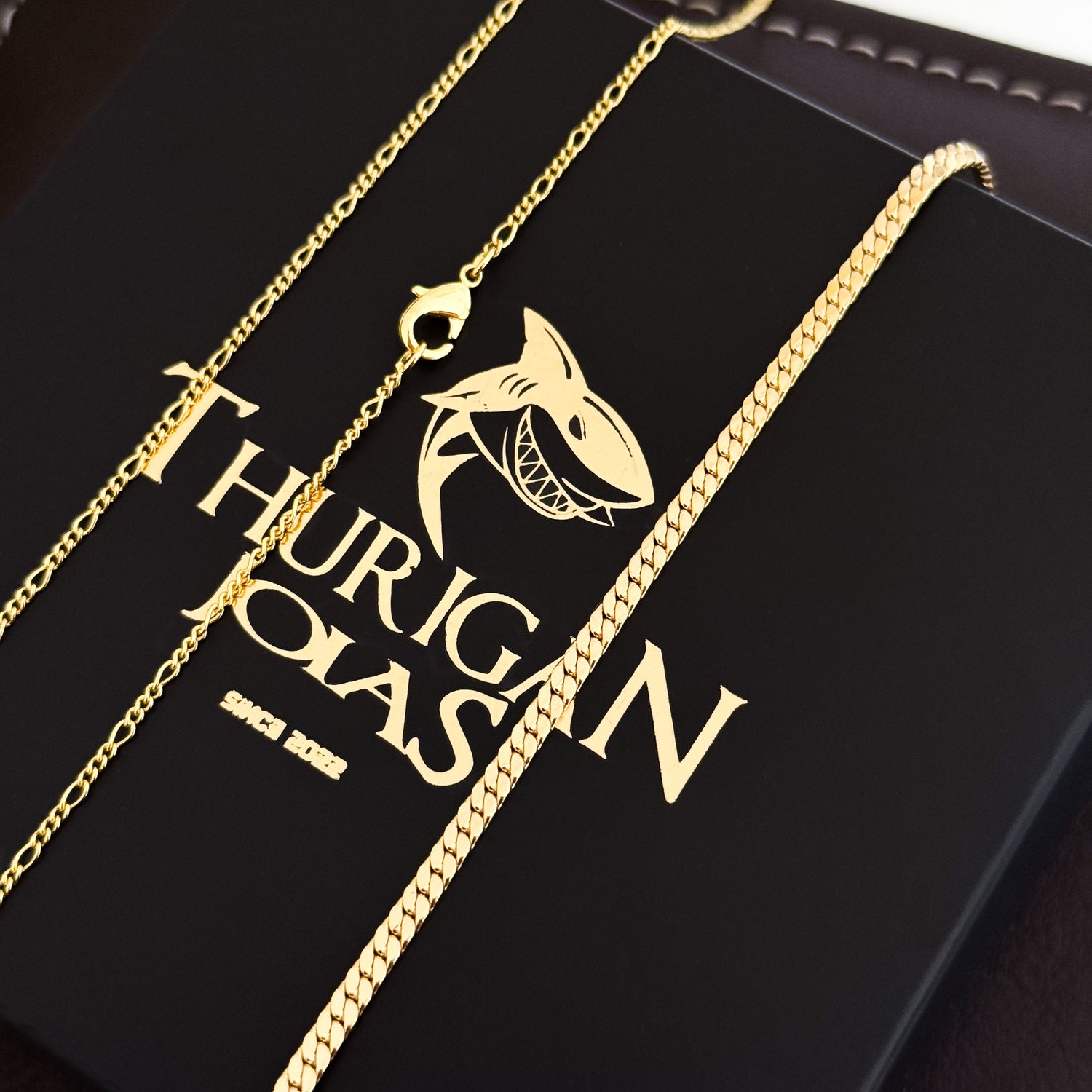 Kit Corrente 3 Por 1 Fígaro e Pulseira Grumet Flat Banhado A Ouro 18k
