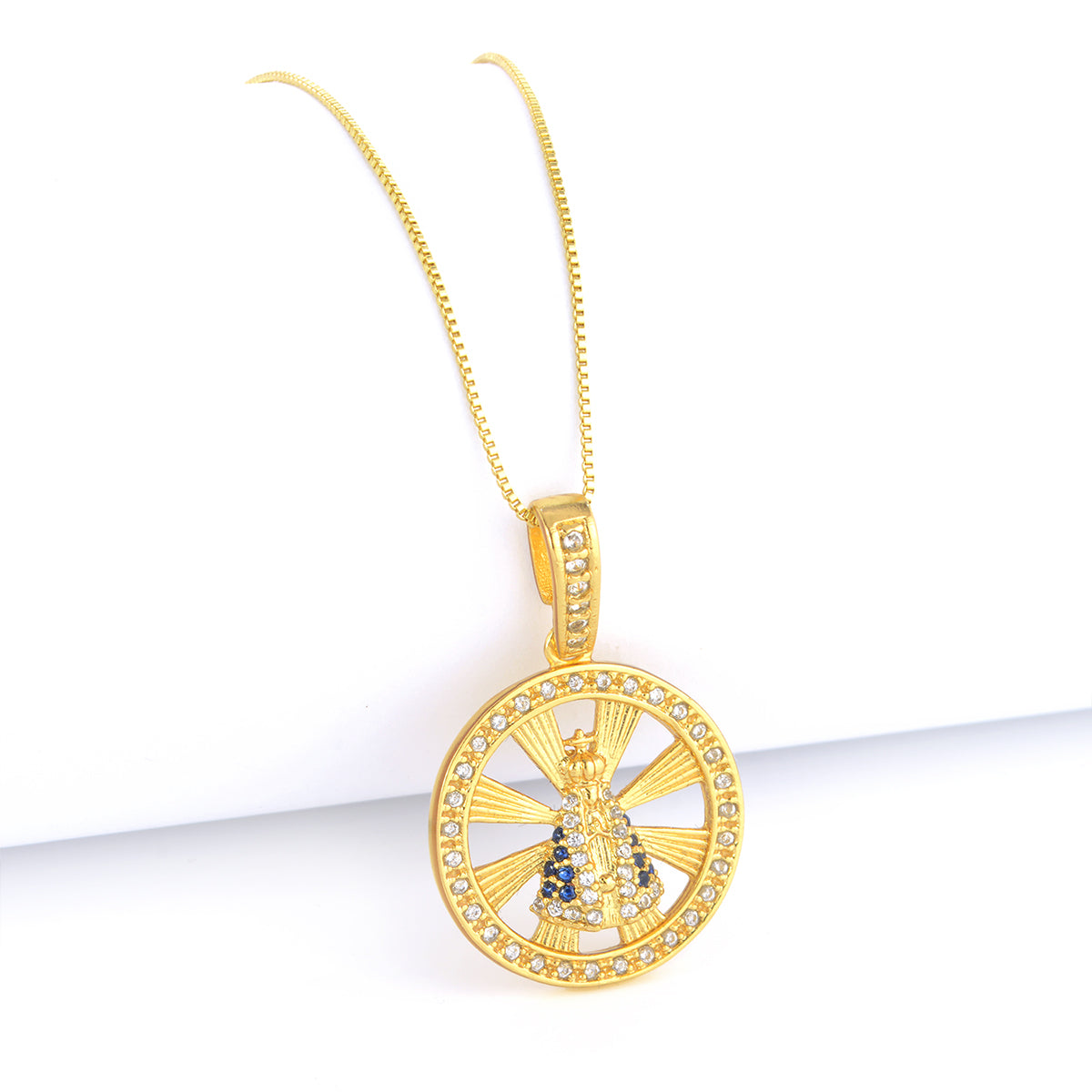 Pingente Medalha N. Sra. Aparecida Vazado Cravejado P 2,5x2,5cm Banhado A Ouro 18k