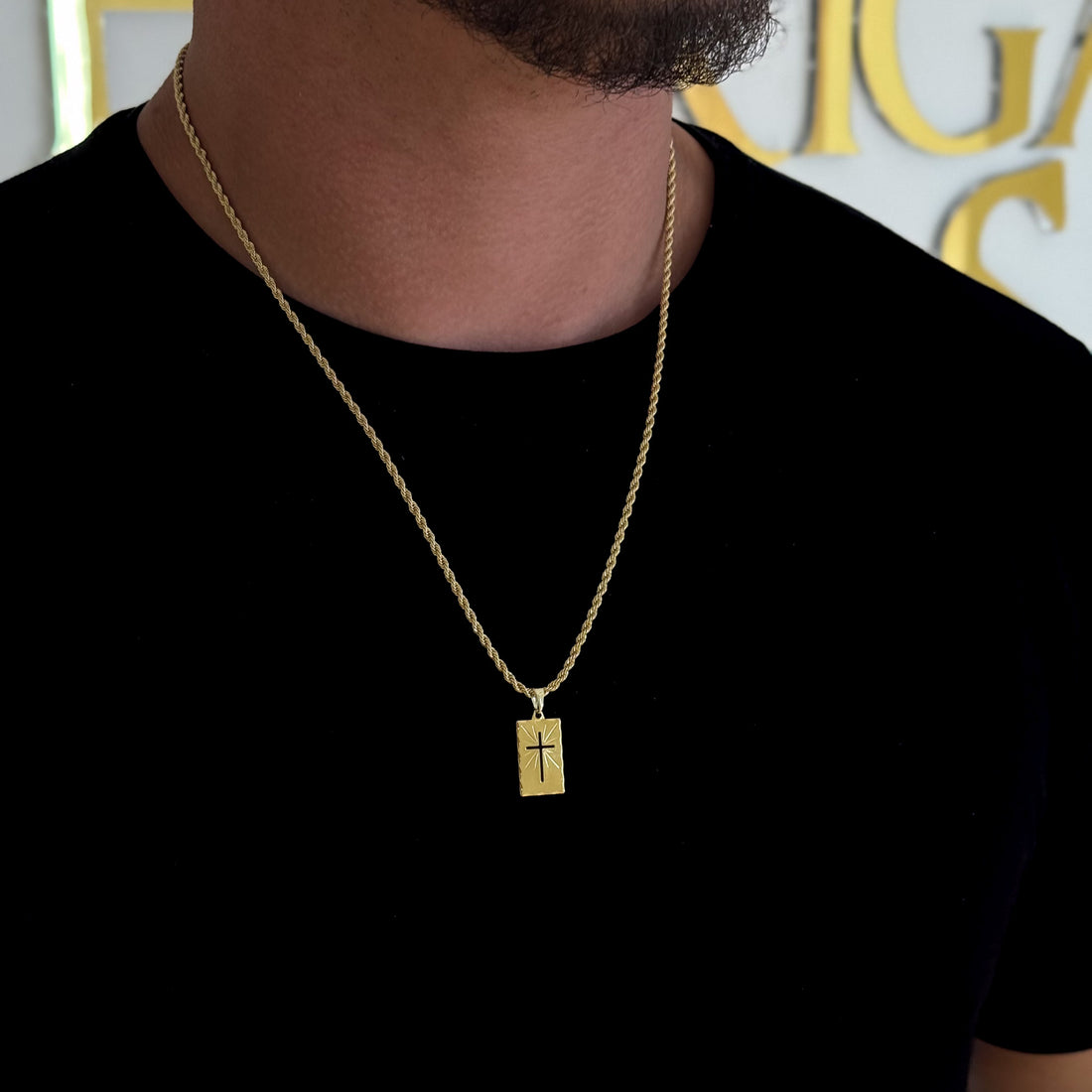 Colar Plaquinha Crucifixo Vazado - Corrente Baiana Banhado A Ouro 18k