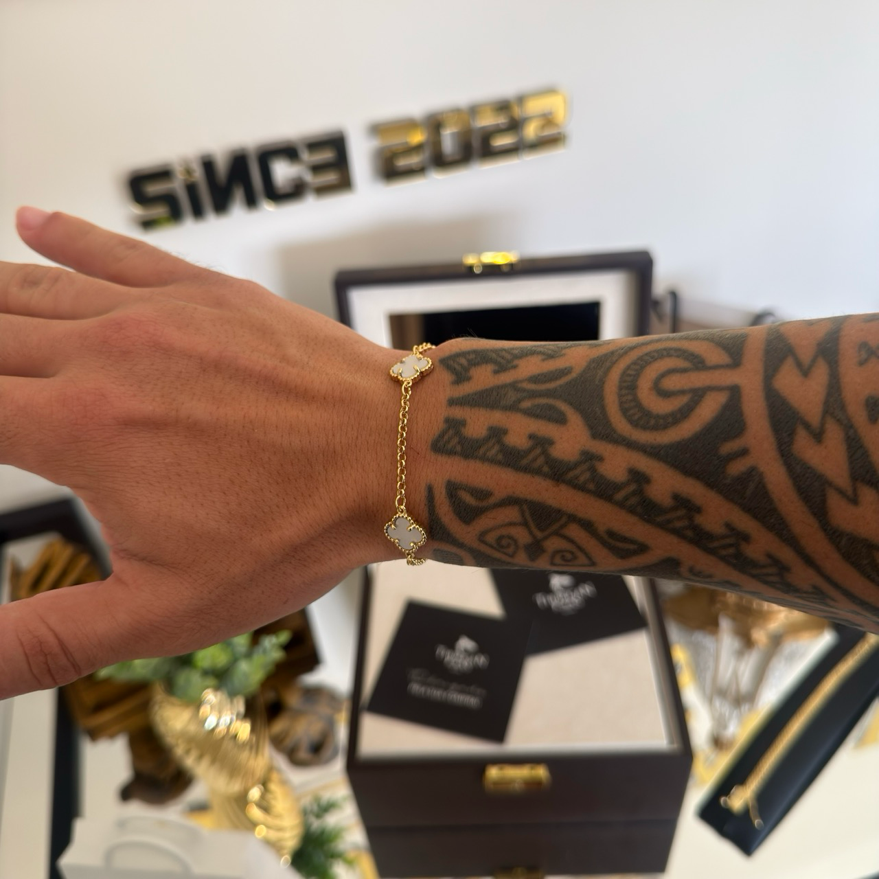 Pulseira Elo Português 2mm Trevo Safira Banhado A Ouro 18k