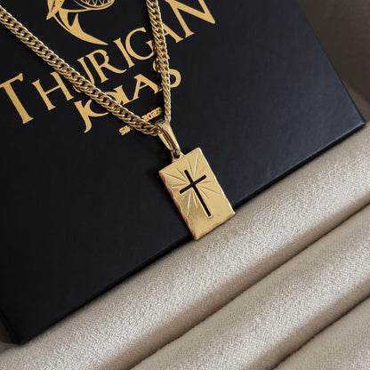Colar Plaquinha Crucifixo Vazado - Corrente Lacraia Banhado A Ouro 18k