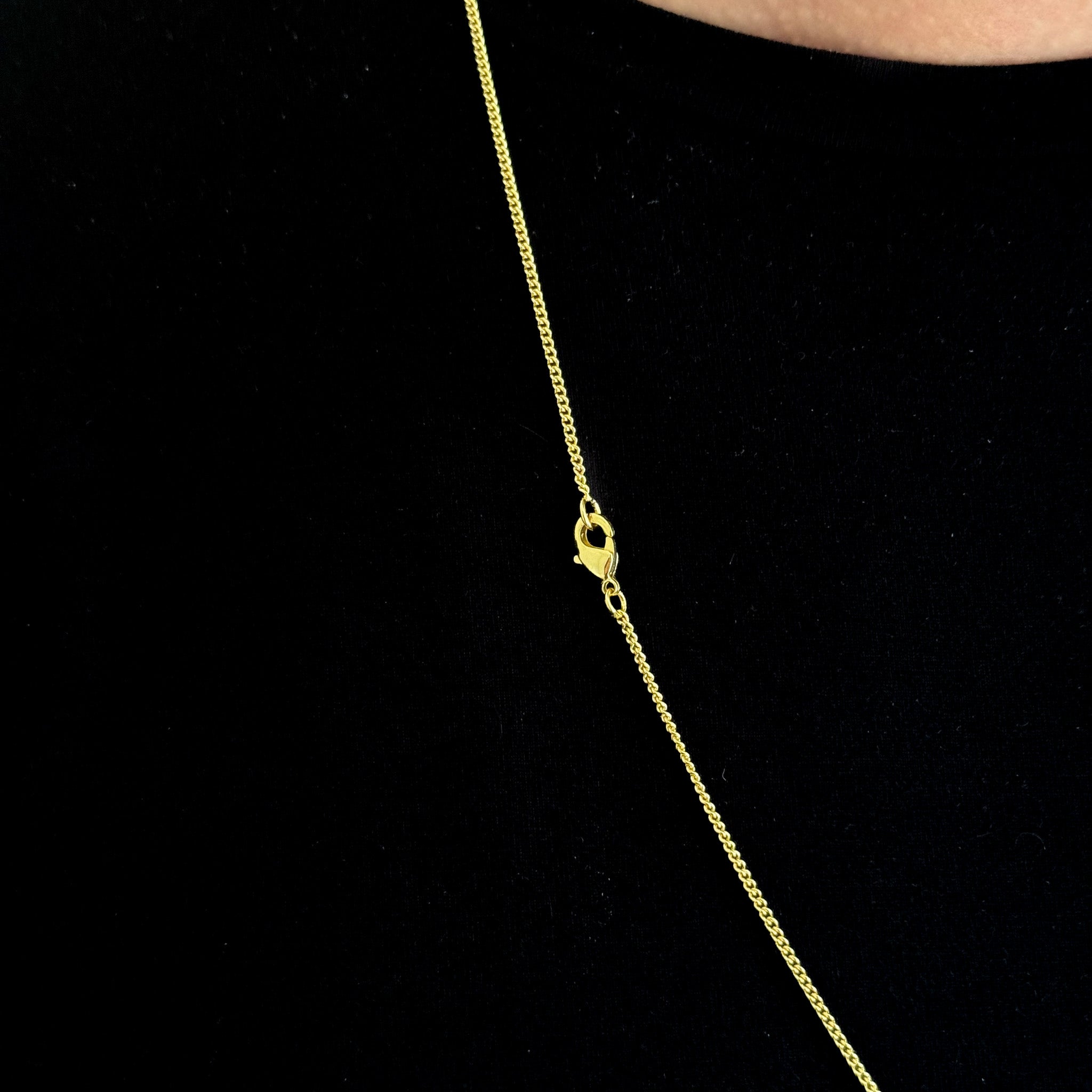 Colar Plaquinha Crucifixo Vazado - Corrente Grumet Banhado A Ouro 18k
