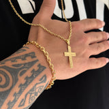 Colar Crucifixo Em Alto Relevo - Corrente e Pulseira Cadeado Banhado A Ouro 18k