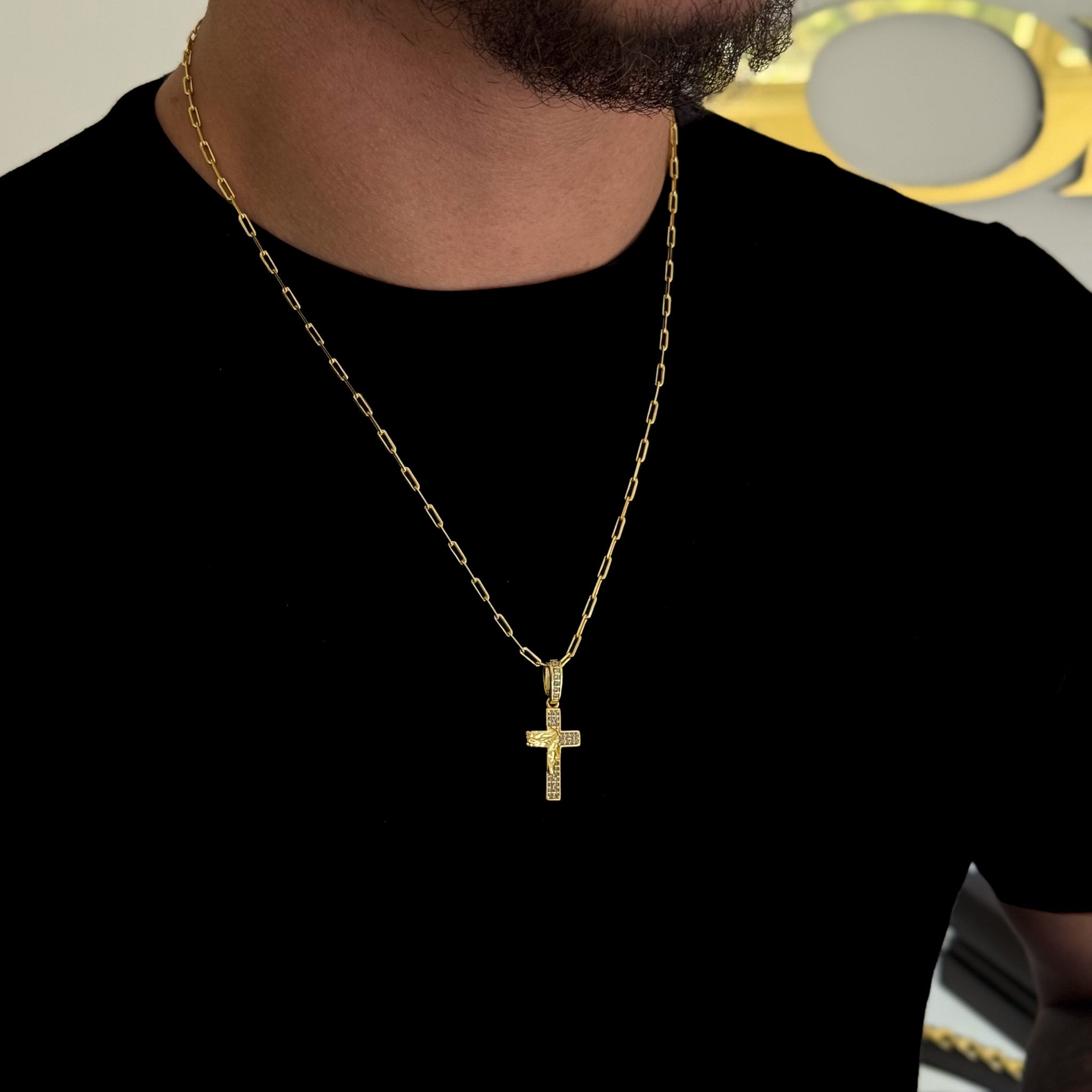 Colar Crucifixo Face De Cristo Cravejado P - Corrente Cadeado Alongado Banhado A Ouro 18k