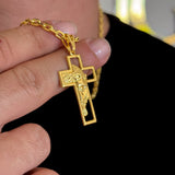 Colar Crucifixo Com Jesus Vazado - Corrente e Pulseira Cadeado Banhado A Ouro 18k