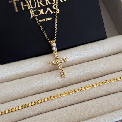 Colar Crucifixo Amarrado Cravejado - Corrente Elo Português e Pulseira Piastrine Banhado A Ouro 18k