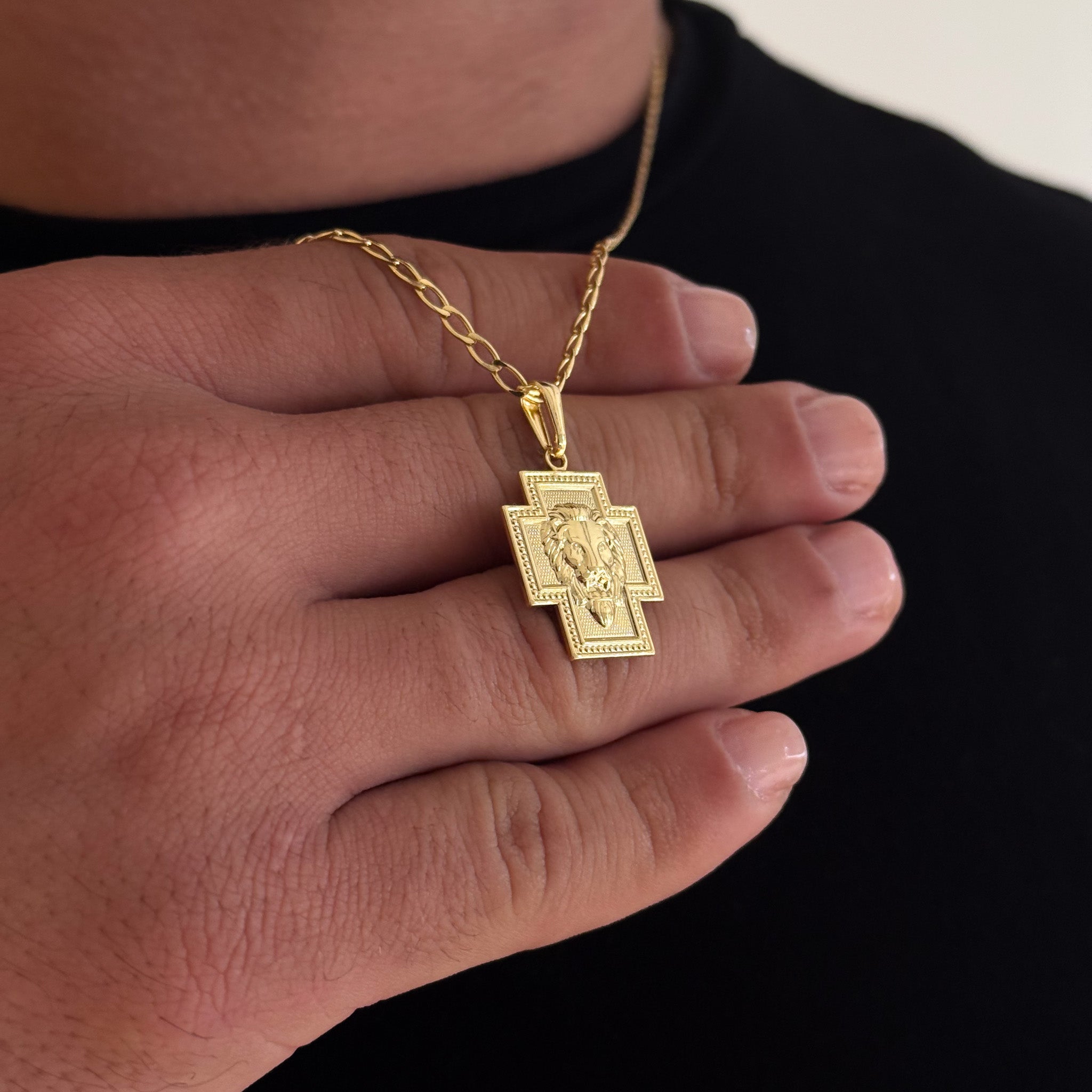 Colar Crucifixo Leão Judá - Corrente e Pulseira Grumet Alongada Banhado A Ouro 18k