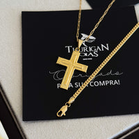 Colar Crucifixo Em Alto Relevo - Corrente Cadeado Alongado e Pulseira Grumet Flat Banhado A Ouro 18k