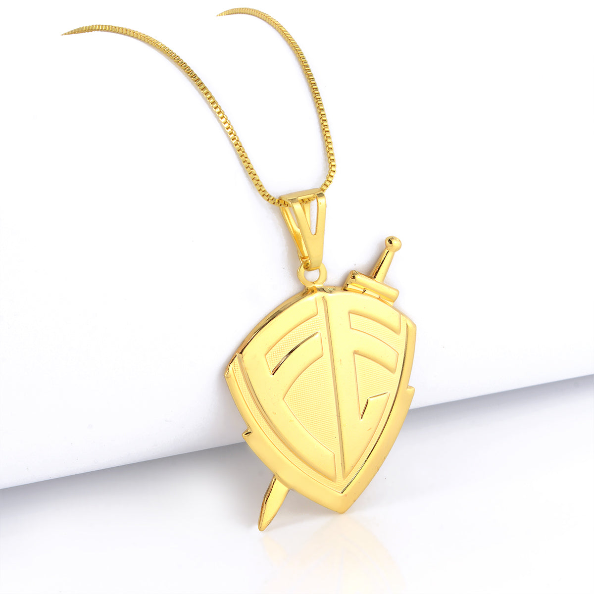 Pingente Escudo De Fé 4x3cm Banhado A Ouro 18k