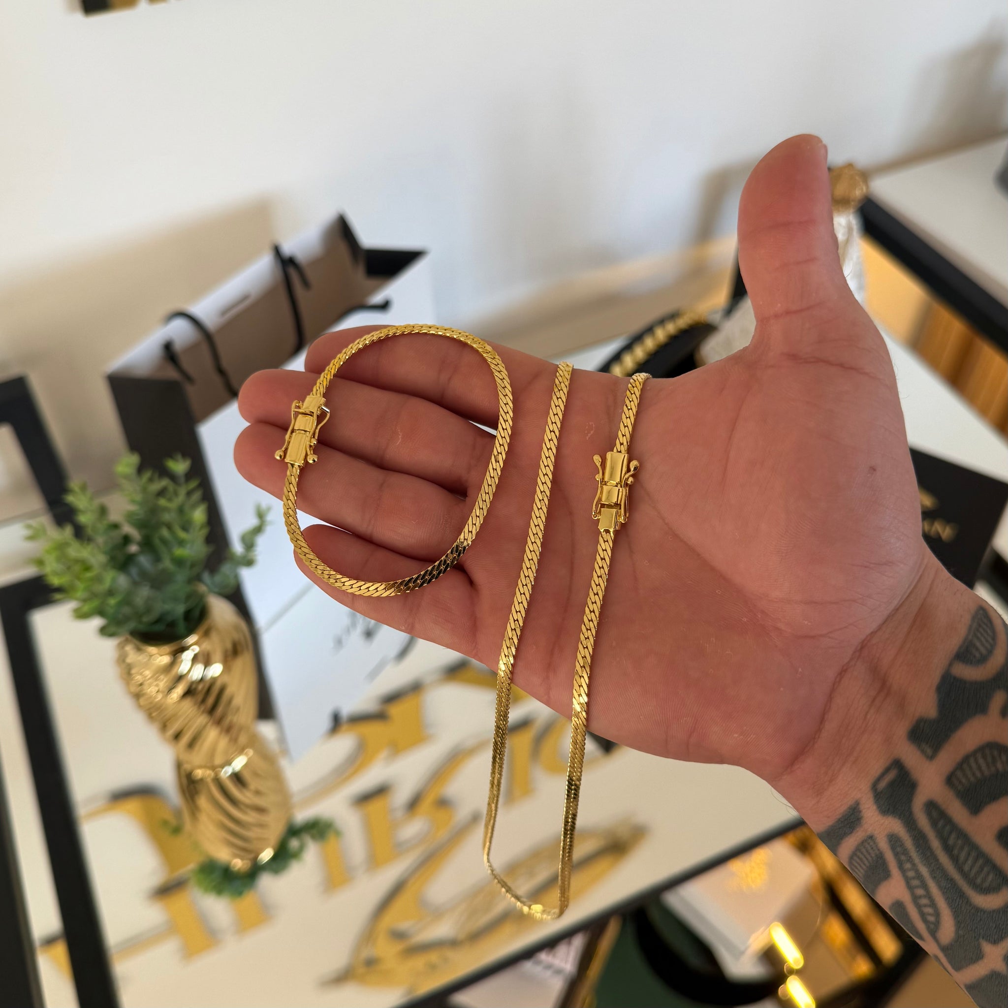 Kit Corrente e Pulseira Grumet Flat 4mm Fecho Duplo Banhado A Ouro 18k