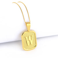 Pingente Plaquinha De Letra 3x2,2cm Banhado A Ouro 18k