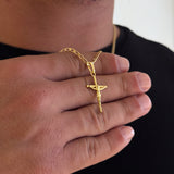 Colar Crucifixo Palito Jesus P - Corrente e Pulseira Grumet Alongada Banhado A Ouro 18k