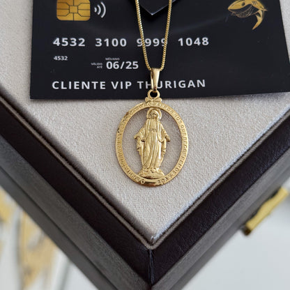 Pingente Plaquinha Oval N. Sra. Das Graças Vazado 3,5x2,5cm Banhado A Ouro 18k