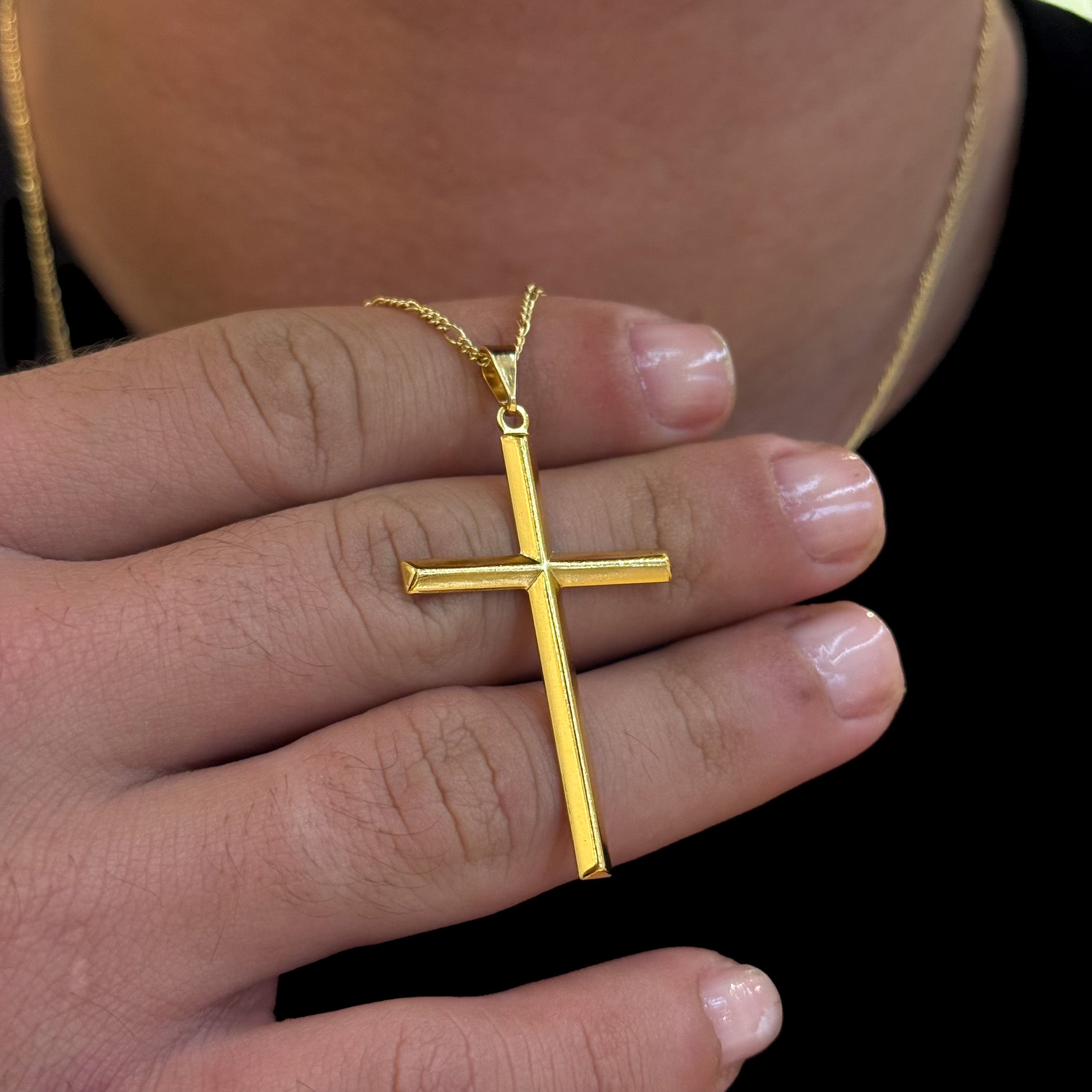 Colar Crucifixo Liso - Corrente 3 Por 1 Fígaro Banhado A Ouro 18k