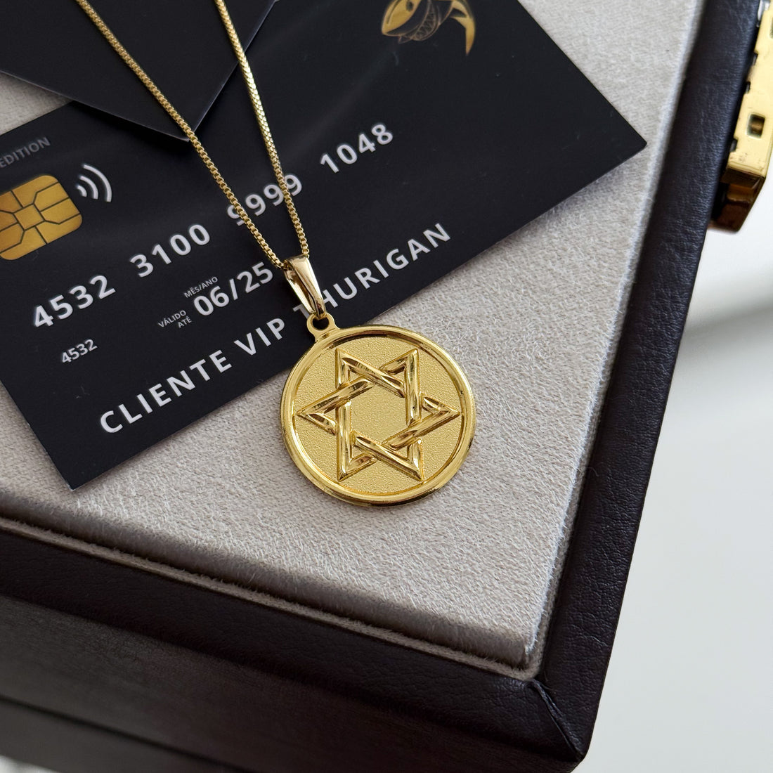 Pingente Medalha Estrela de Davi 3x3cm Banhado A Ouro 18k