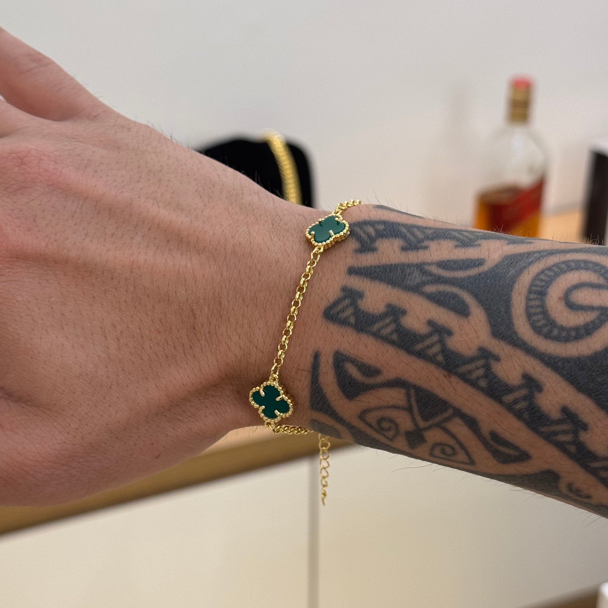 Pulseira Elo Português 2mm Trevo Esmeralda  Banhado A Ouro 18k