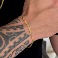 Colar Crucifixo Face De Cristo Detalhado Cravejado P - Corrente e Pulseira Grumet Flat Banhado A Ouro 18k
