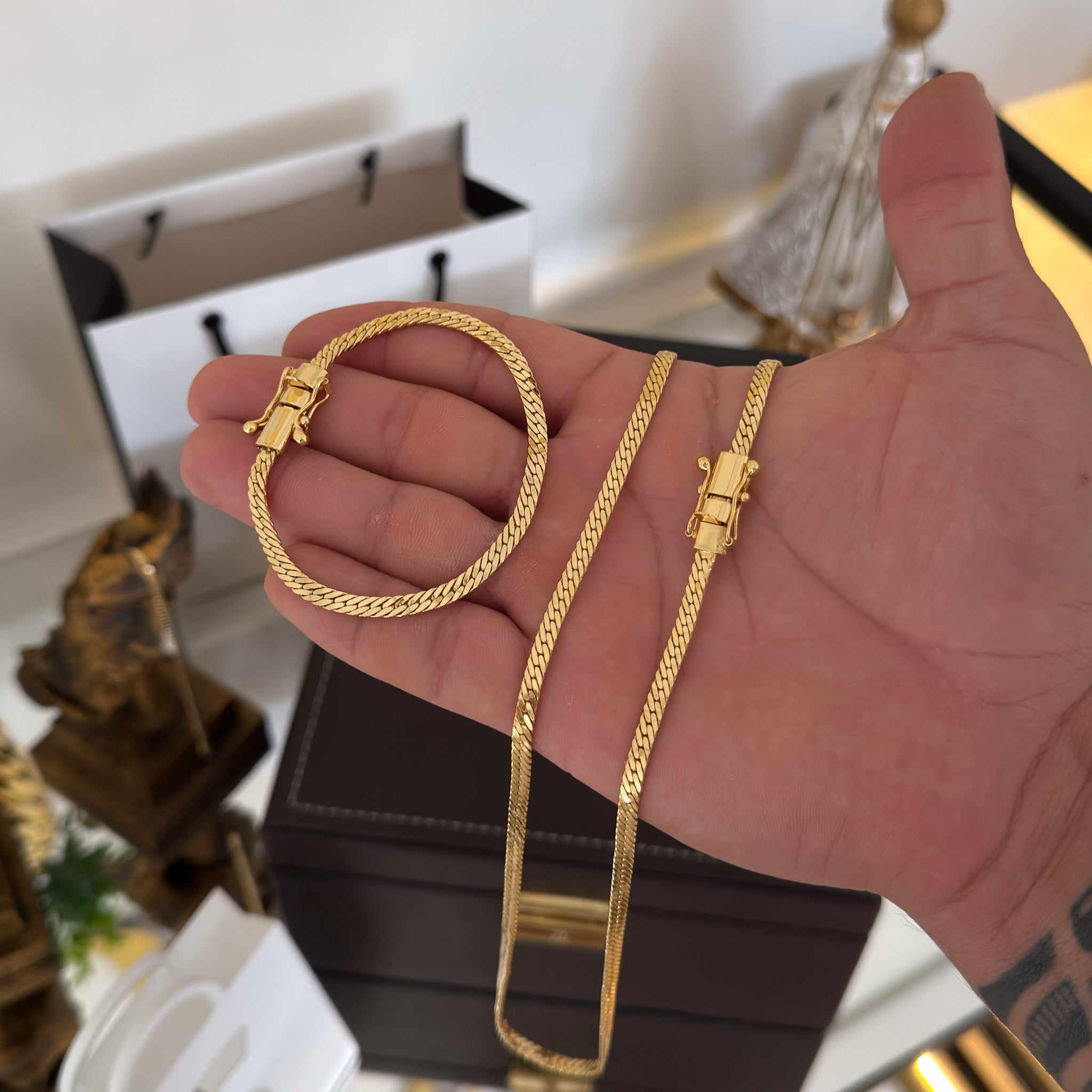 Kit Corrente e Pulseira Grumet Flat 4mm Fecho Duplo Banhado A Ouro 18k