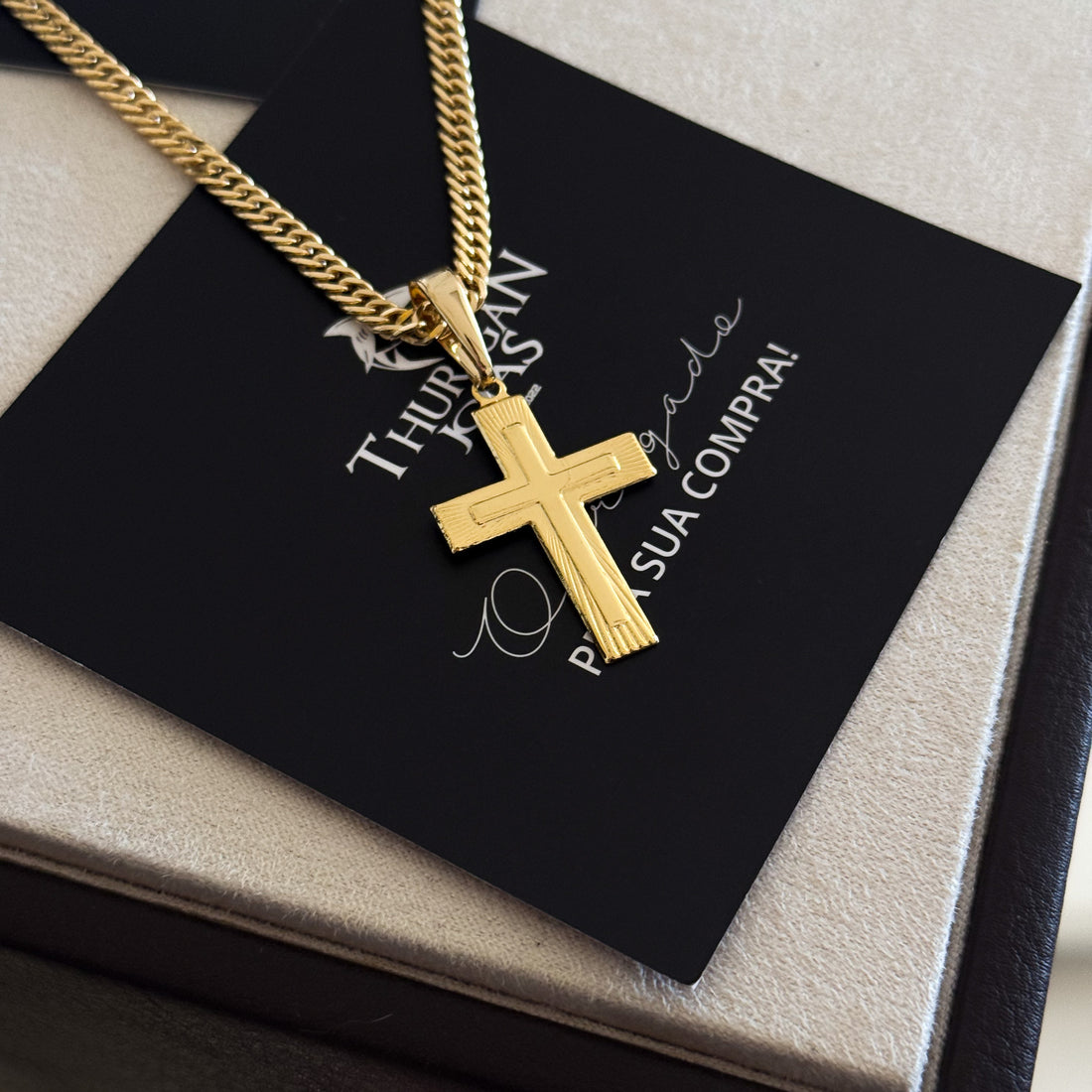 Colar Crucifixo Em Alto Relevo - Corrente Lacraia Banhado A Ouro 18k