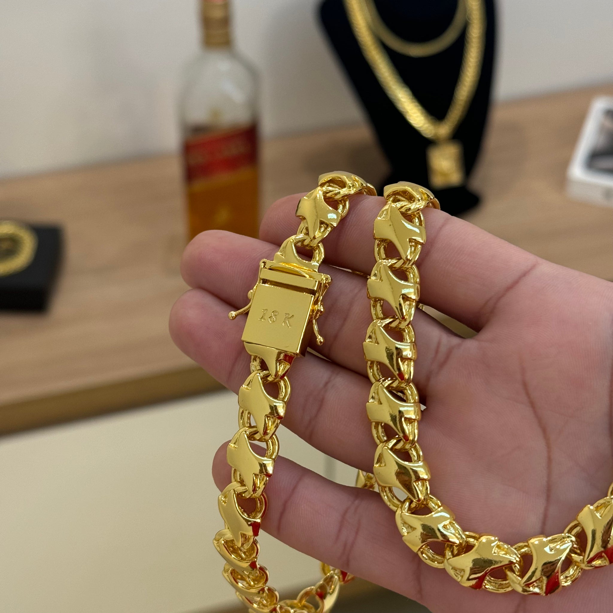 Corrente Friso X 11mm 118gr Fecho Duplo Banhado A Ouro 18k