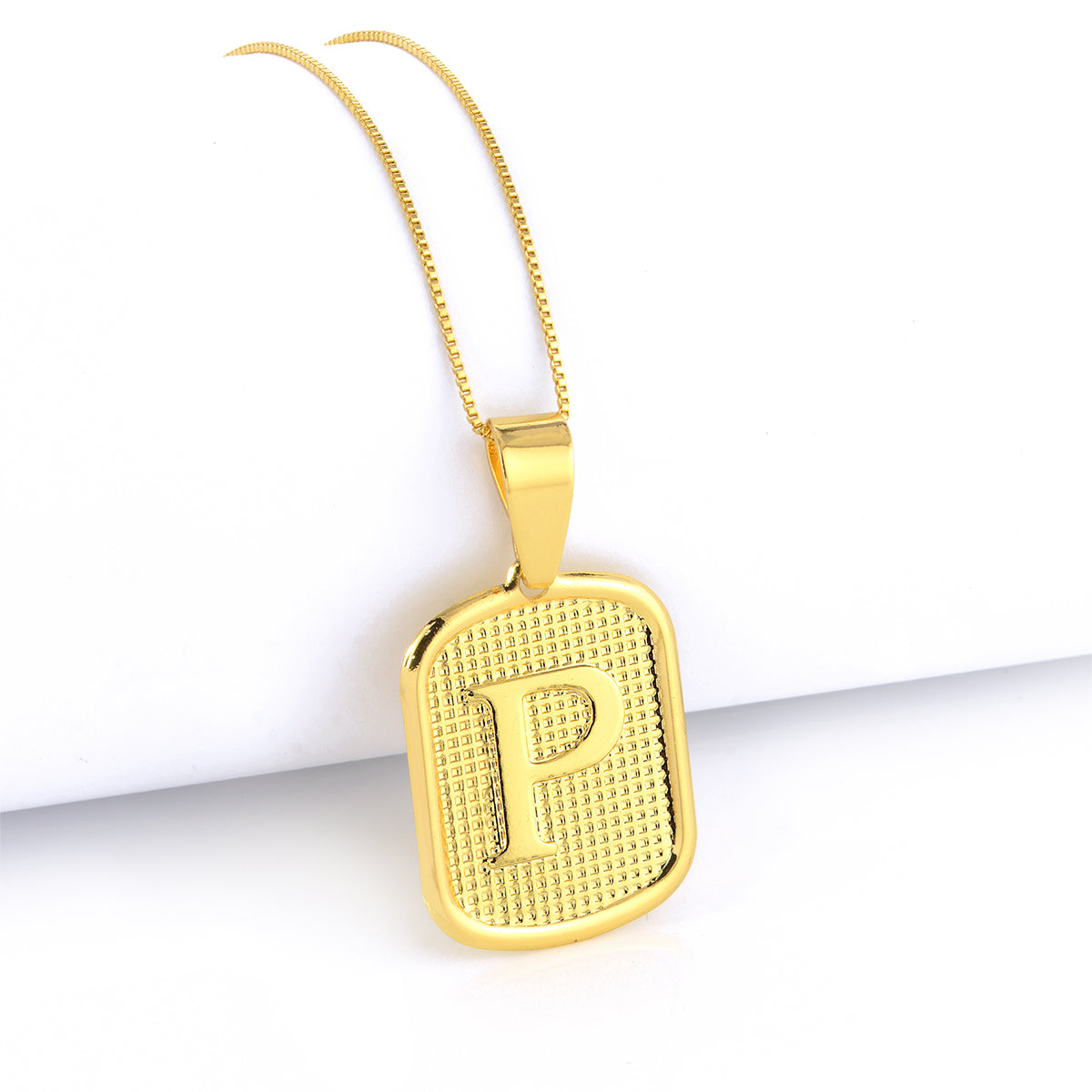 Pingente Plaquinha De Letra 3x2,2cm Banhado A Ouro 18k