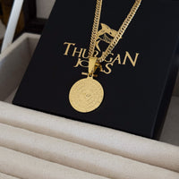 Colar Medalha Espírito Santo Características - Corrente Lacraia Banhado A Ouro 18k