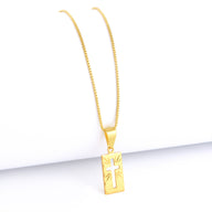 Pingente Plaquinha Crucifixo Vazado 2x1cm Banhado A Ouro 18k