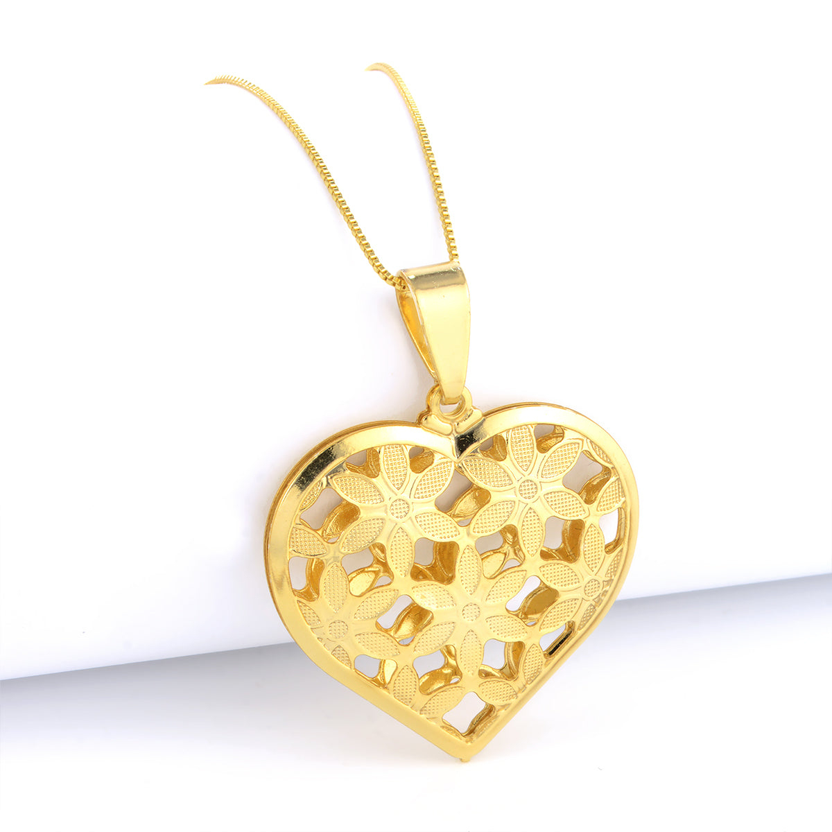 Pingente Coração Vazado 3,5x3,5cm Banhado A Ouro 18k