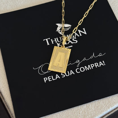 Colar Plaquinha De Letra - Corrente Cadeado Alongado Banhado A Ouro 18k