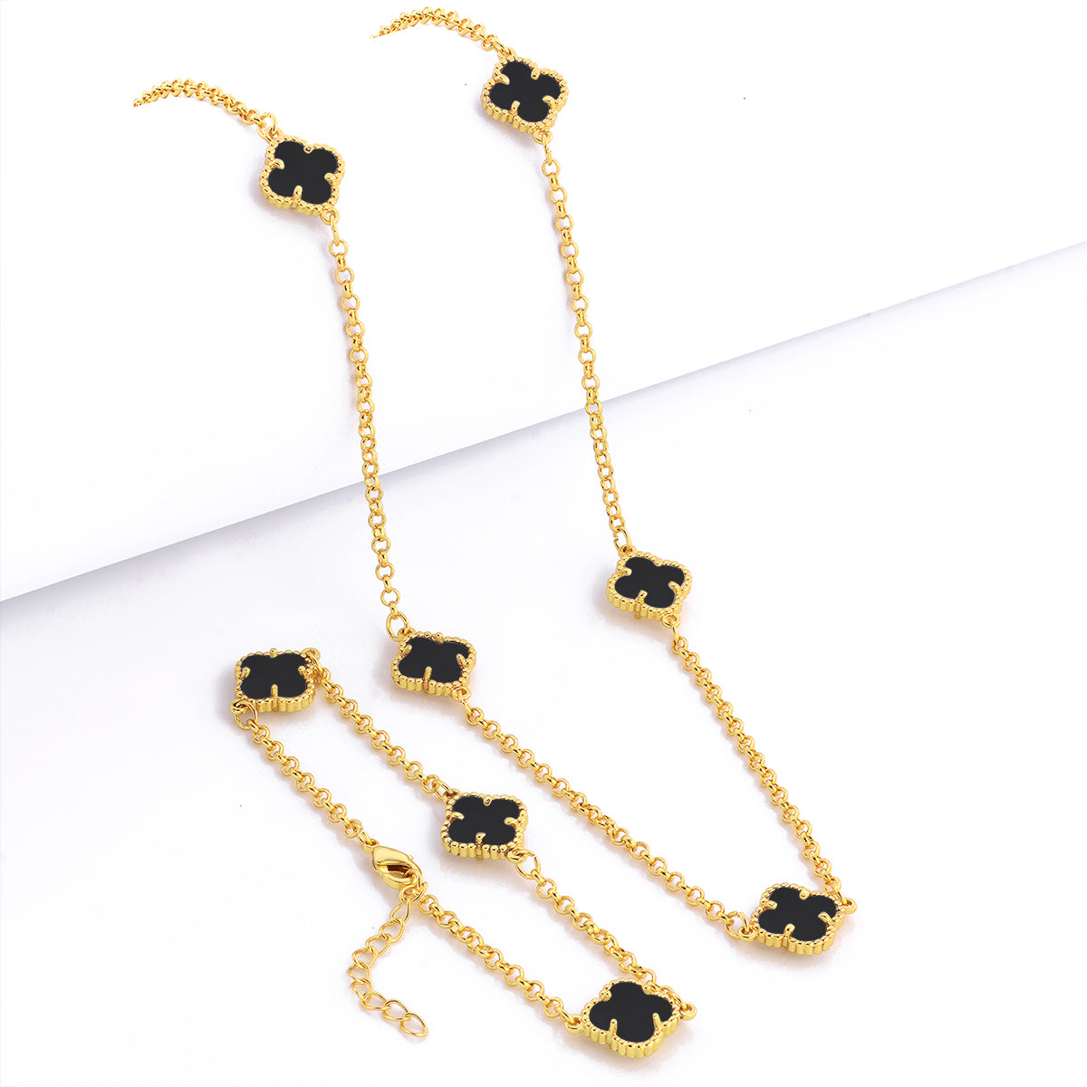 Kit Corrente e Pulseira Elo Português 2mm Trevo Ônix Banhado A Ouro 18k