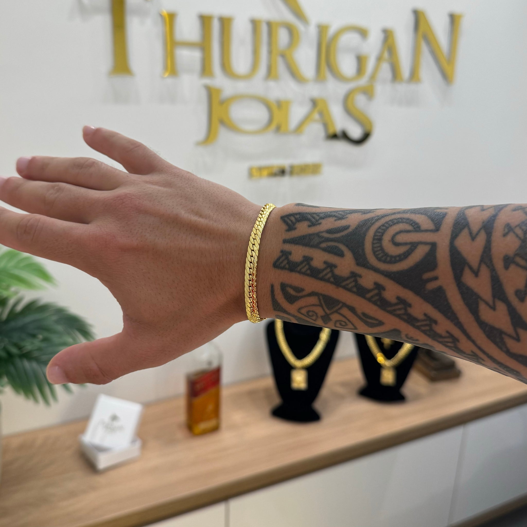 Pulseira Grumet Flat Detalhada 6mm 18gr Fecho Duplo Banhado A Ouro 18k