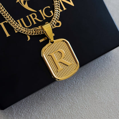 Colar Plaquinha De Letra - Corrente Grumet Dupla Banhado A Ouro 18k