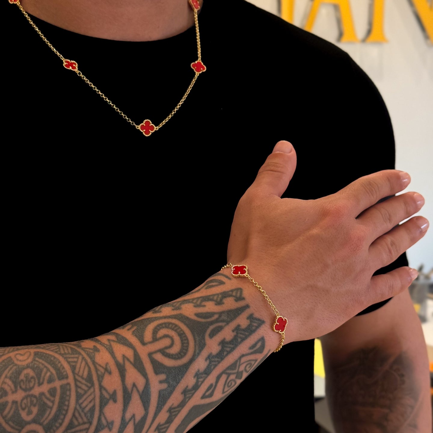 Kit Corrente e Pulseira Elo Português 2mm Trevo Rubi Banhado A Ouro 18k