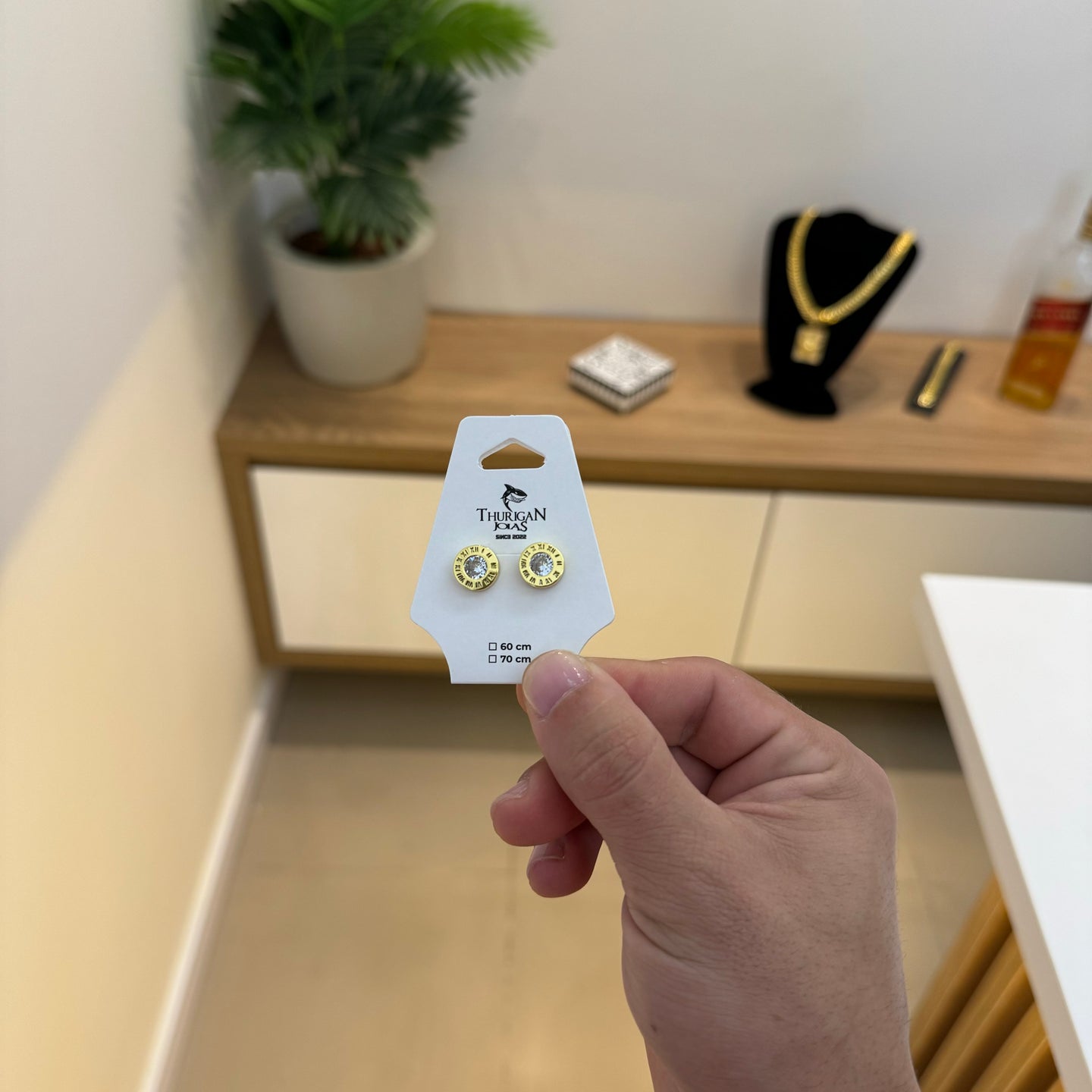 Brinco Ponto de Luz Romano Banhado A Ouro 18k