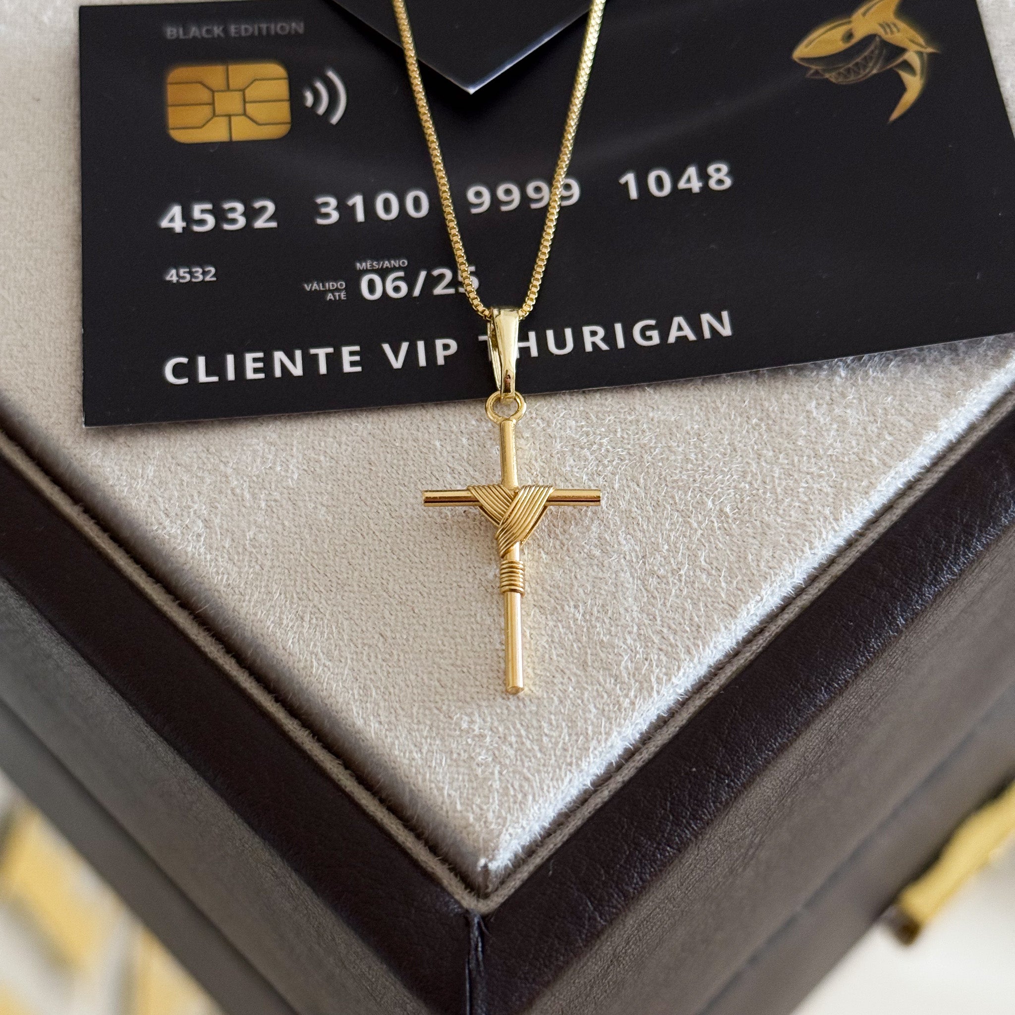 Pingente Crucifixo Palito P 3x2cm Banhado A Ouro 18k