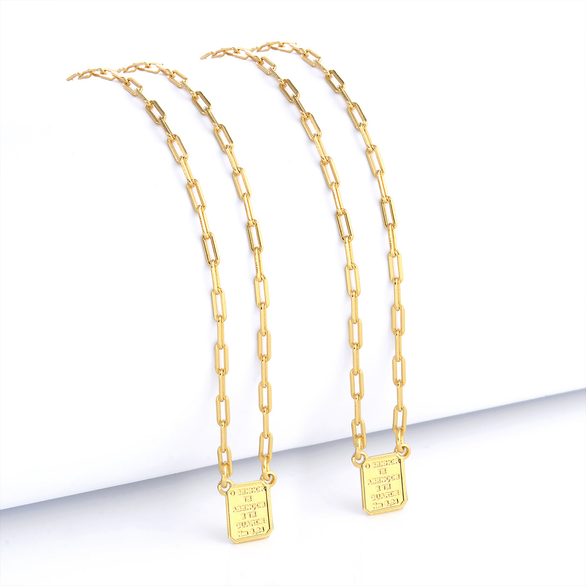 Escapulário Cadeado Alongado Sagrado Coração de Jesus 1,5mm 4gr 70cm Banhado A Ouro 18k