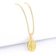 Pingente Plaquinha Oval N. Sra. Das Graças 2x1cm Banhado A Ouro 18k