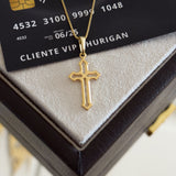 Pingente Crucifixo Detalhado Vazado 3x1,5cm Banhado A Ouro 18k