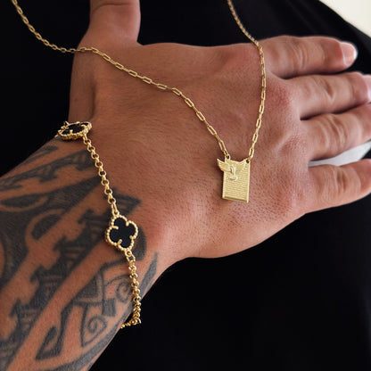 Kit Escapulário Espírito Santo Oração Pai Nosso e Pulseira Trevo Onix Banhado A Ouro 18k