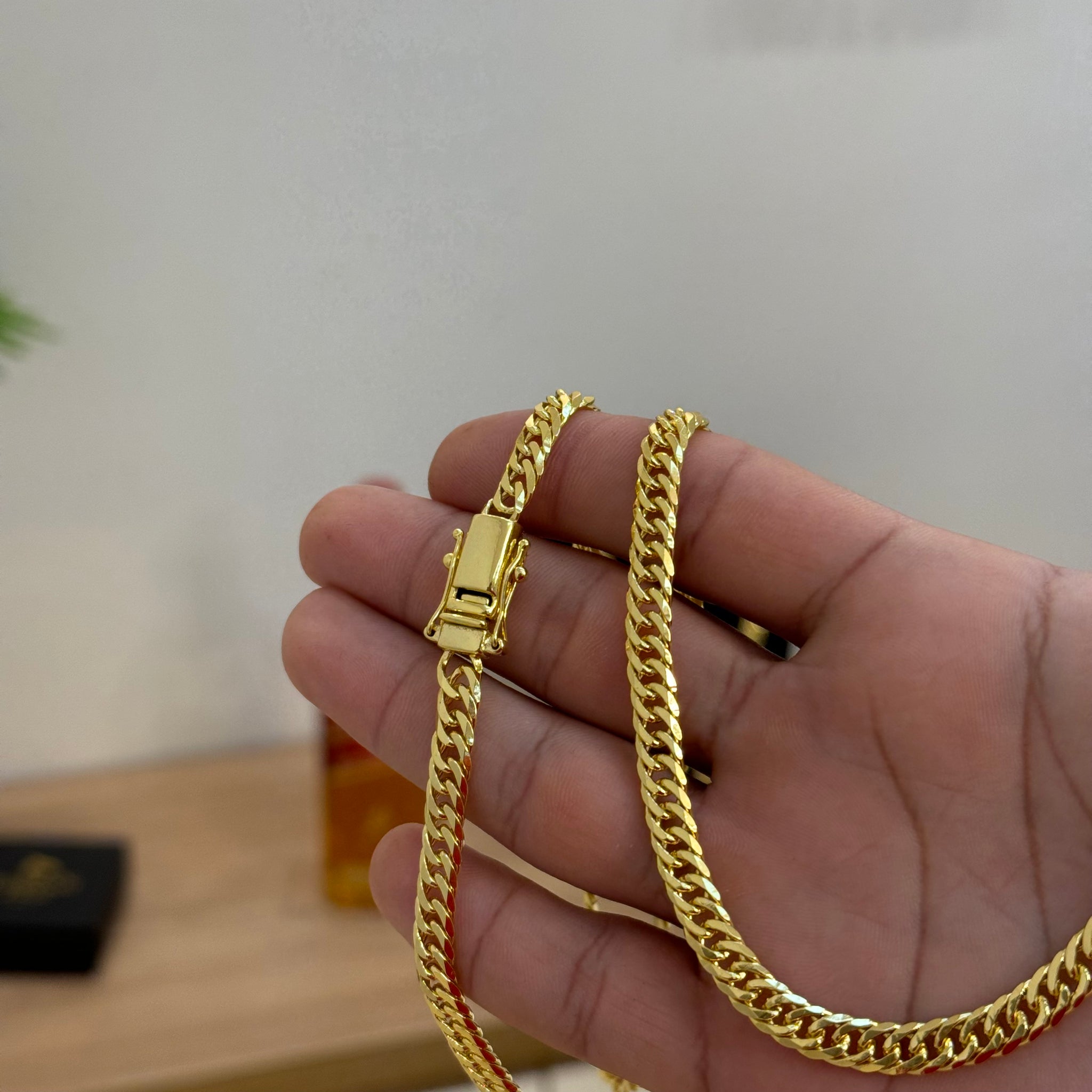 Corrente Lacraia 6mm 46gr Fecho Duplo Banhado A Ouro 18k