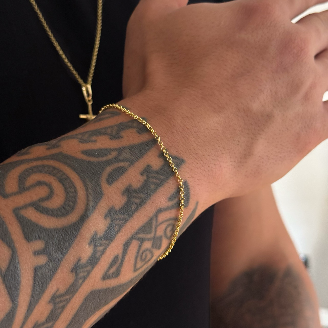 Colar Crucifixo Palito P - Corrente e Pulseira Elo Português Banhado A Ouro 18k