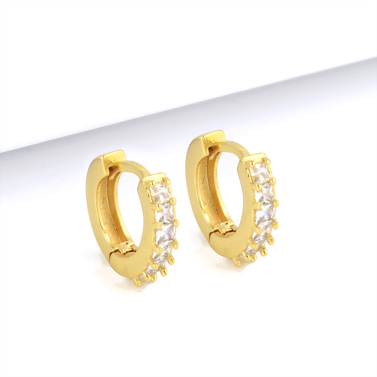 Brinco Argola Cravejada Banhado A Ouro 18k