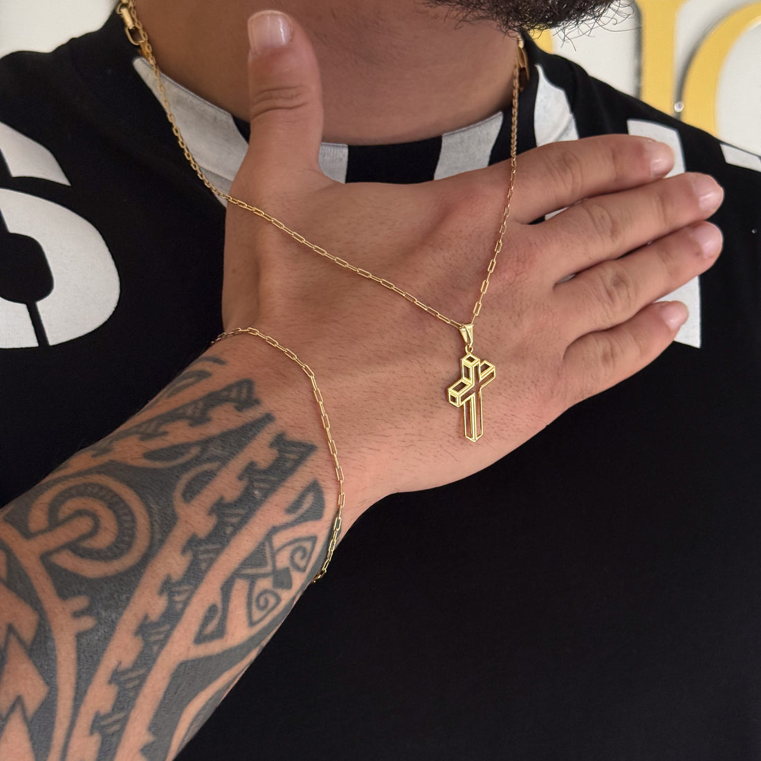 Colar Crucifixo 3D - Corrente e Pulseira Cadeado Alongado Banhado A Ouro 18k