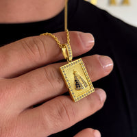 Colar Plaquinha N. Sra. Aparecida Detalhado Cravejado P - Corrente e Pulseira Cadeado Banhado A Ouro 18k