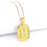Pingente Plaquinha De Letra 3x2,2cm Banhado A Ouro 18k